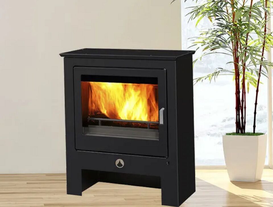 Deville Poele Petit Neptune Noir Çelik Odun Sobası C077AR 06 B