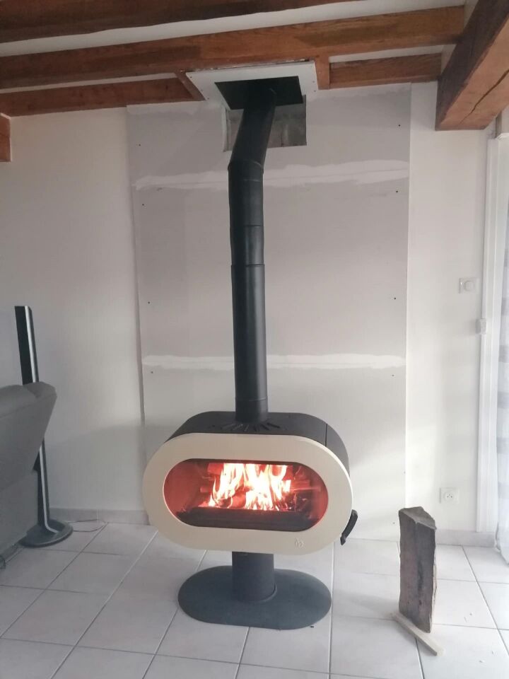 Invicta Döküm Odun Sobası Fifty On Pedestal Krem 6480 46